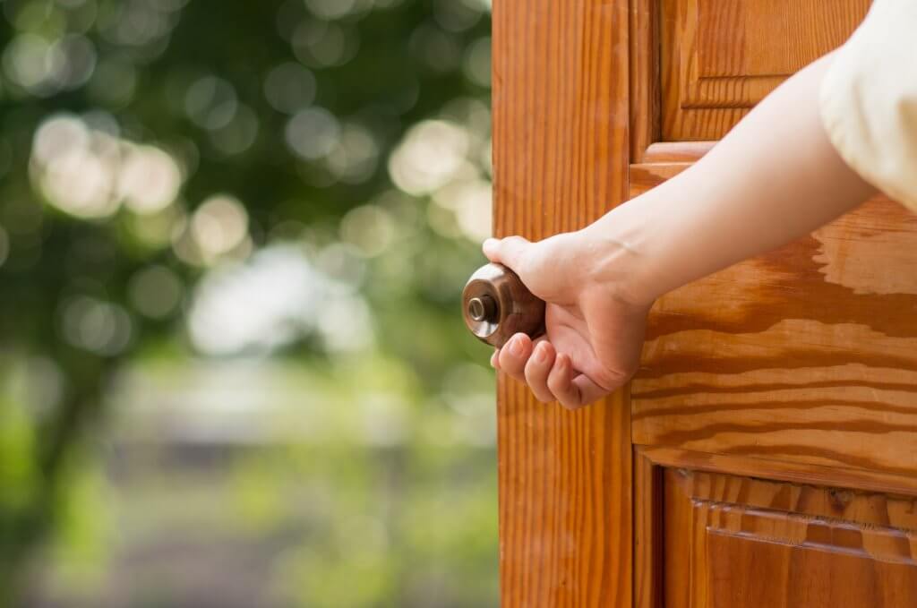Which Way Should My Single Door Swing?