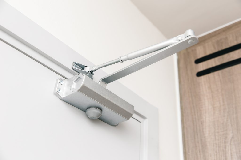 Commercial door closer